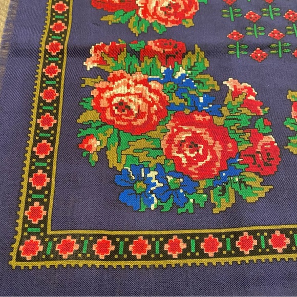 Vintage *Club 7 Echo* Scarf/Shawl/Wrap 100% Wool Made in Japan - Picture 7 of 9